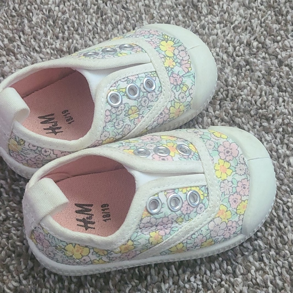 Baby shoes